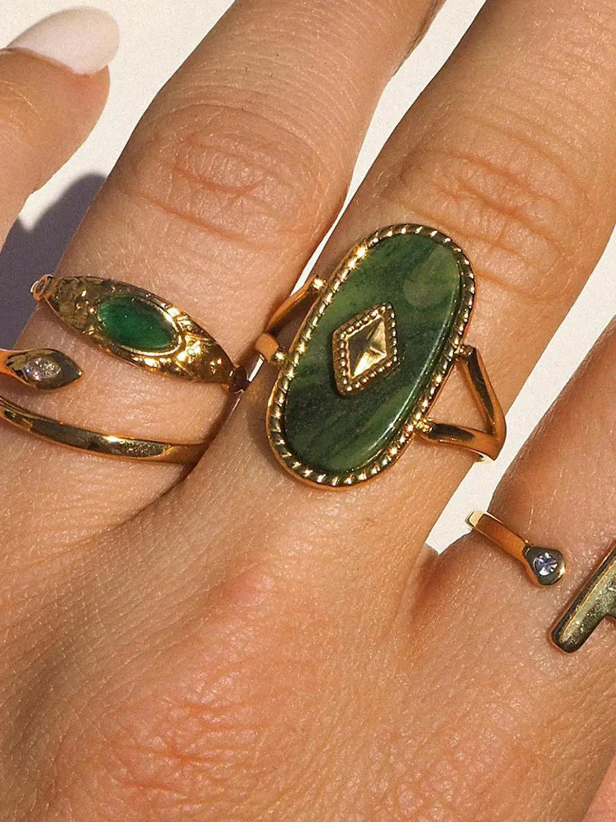 Amaris – Stone accents – Elegant band-10419041010007-ZARA MAE LONDON