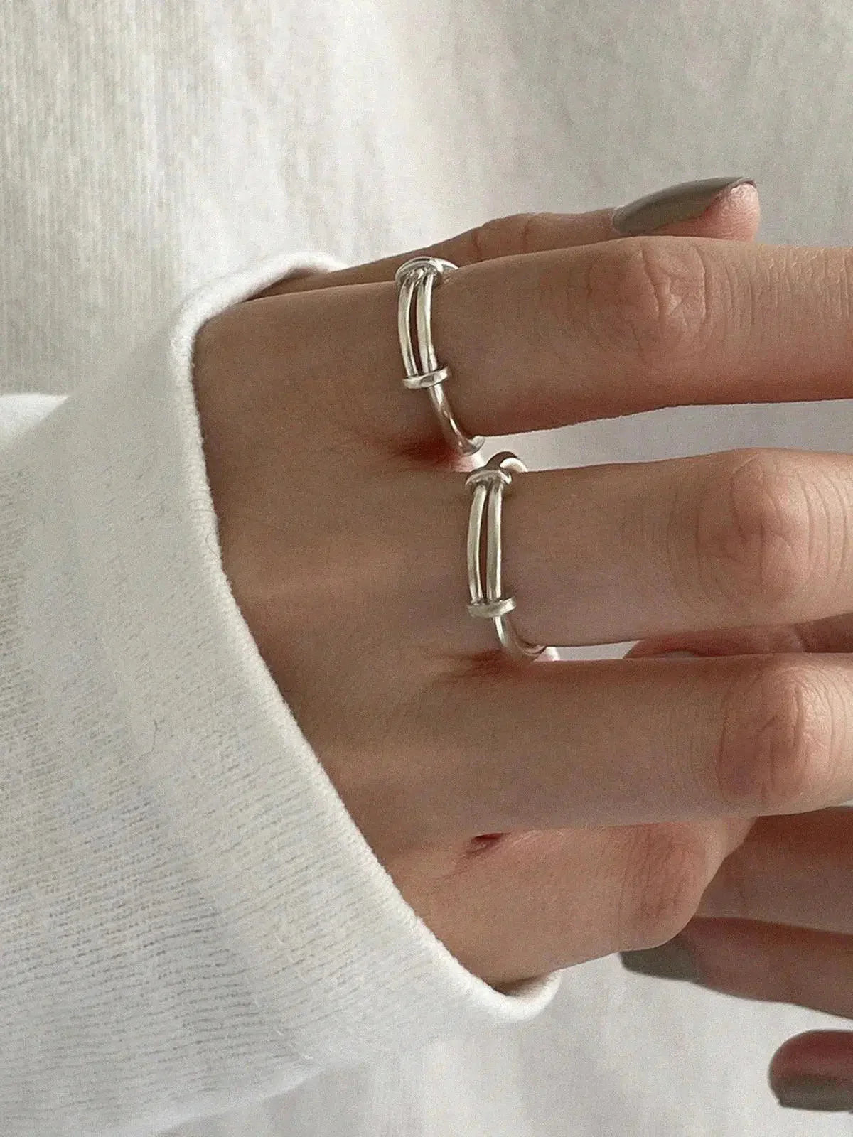 Auressa – Minimalist design – Adjustable ring-10419040813399-ZARA MAE LONDON