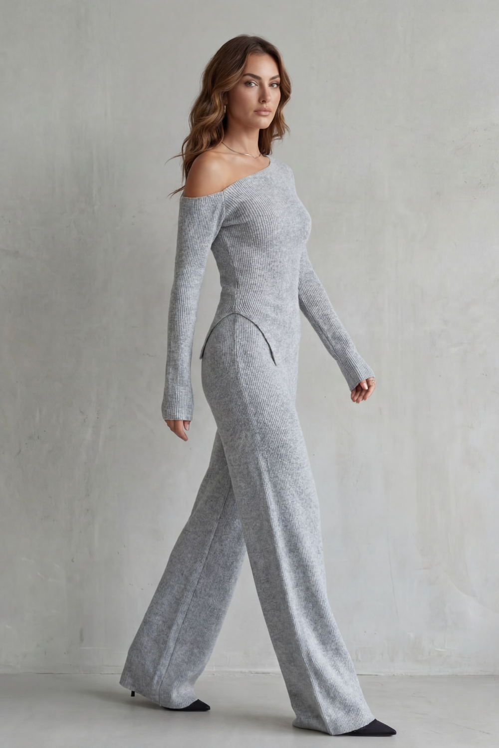 Lunavie – Asymmetric neckline – Knit lounge set